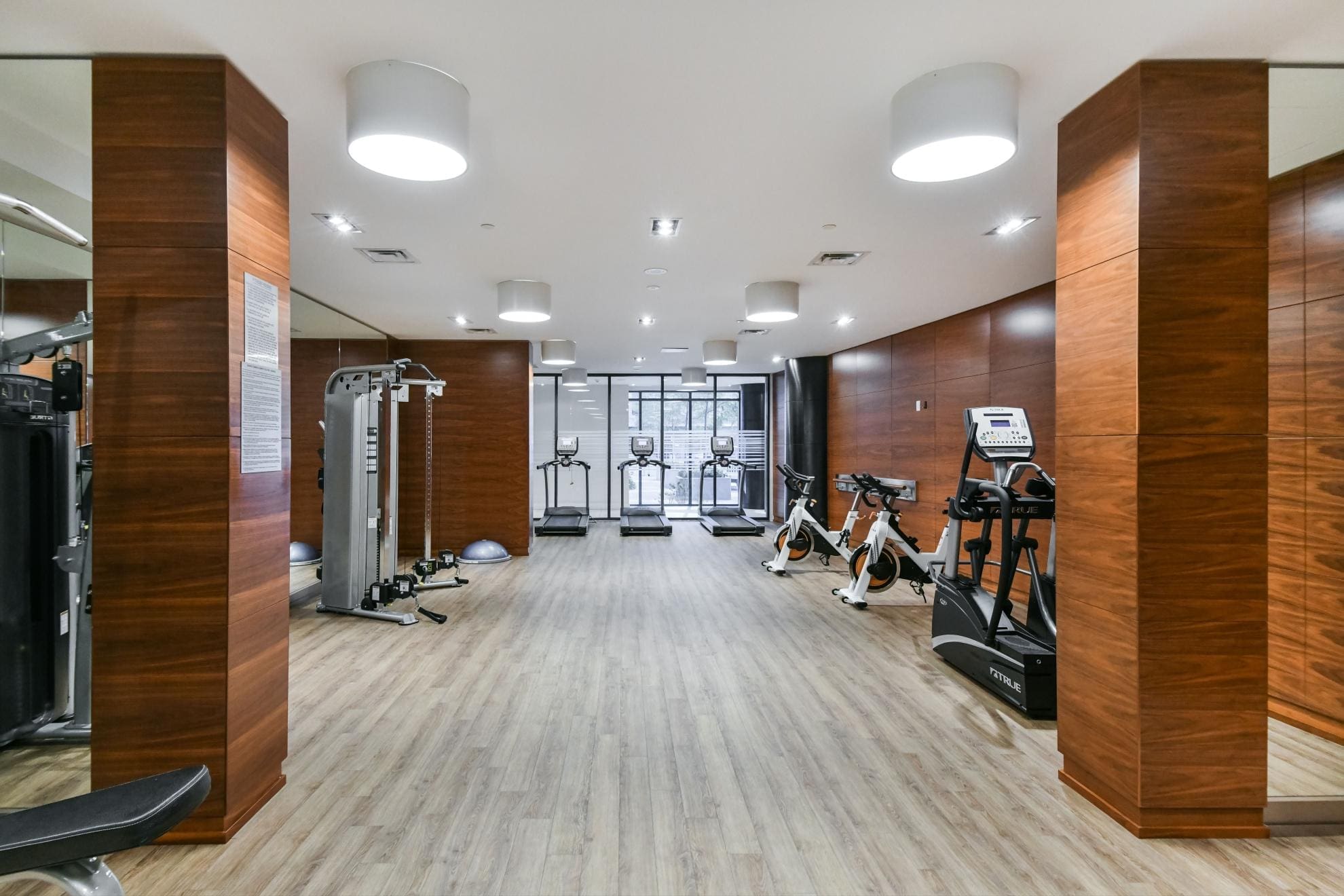 9 Valhalla Inn Road, Unit 2507 IslingtonCity Centre West