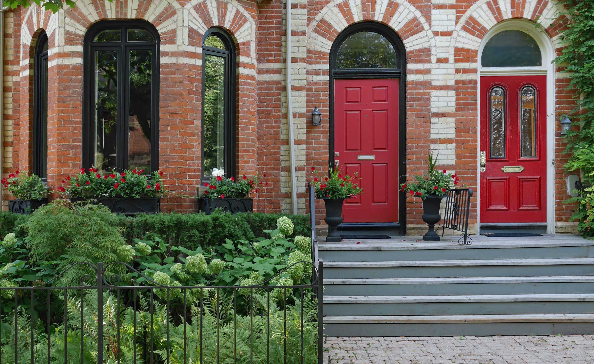 Toronto's Cabbagetown Neighbourhood Ryan Roberts