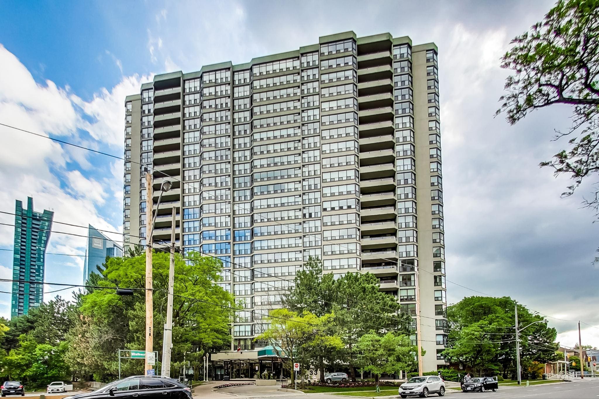 Willows Of Elmhurst Condo